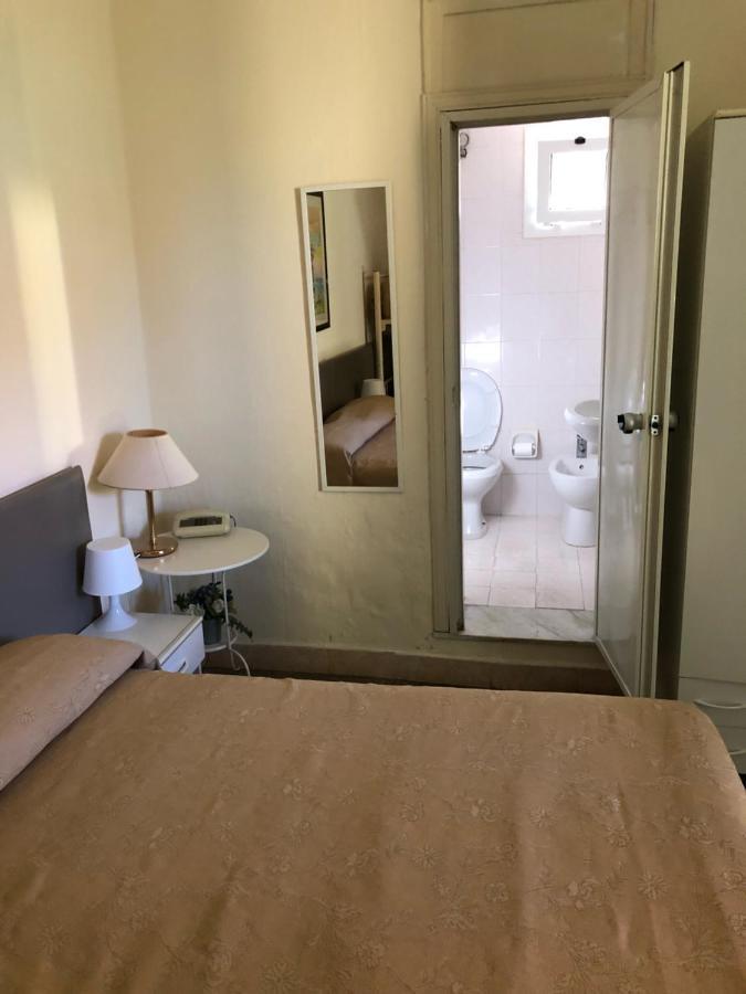 Hotel Azzurro فاراتسي المظهر الخارجي الصورة