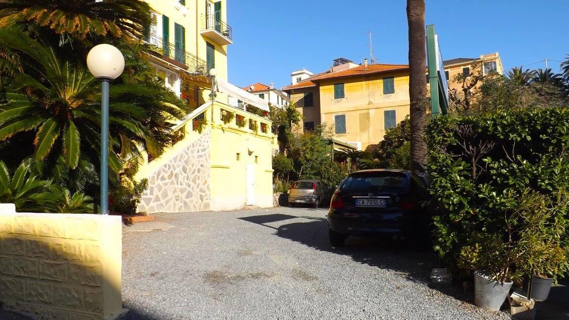 Hotel Azzurro فاراتسي المظهر الخارجي الصورة